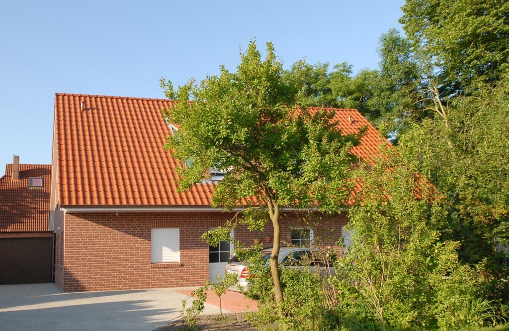 Pension Burggaststatte Heyken Neuharlingersiel Exterior photo